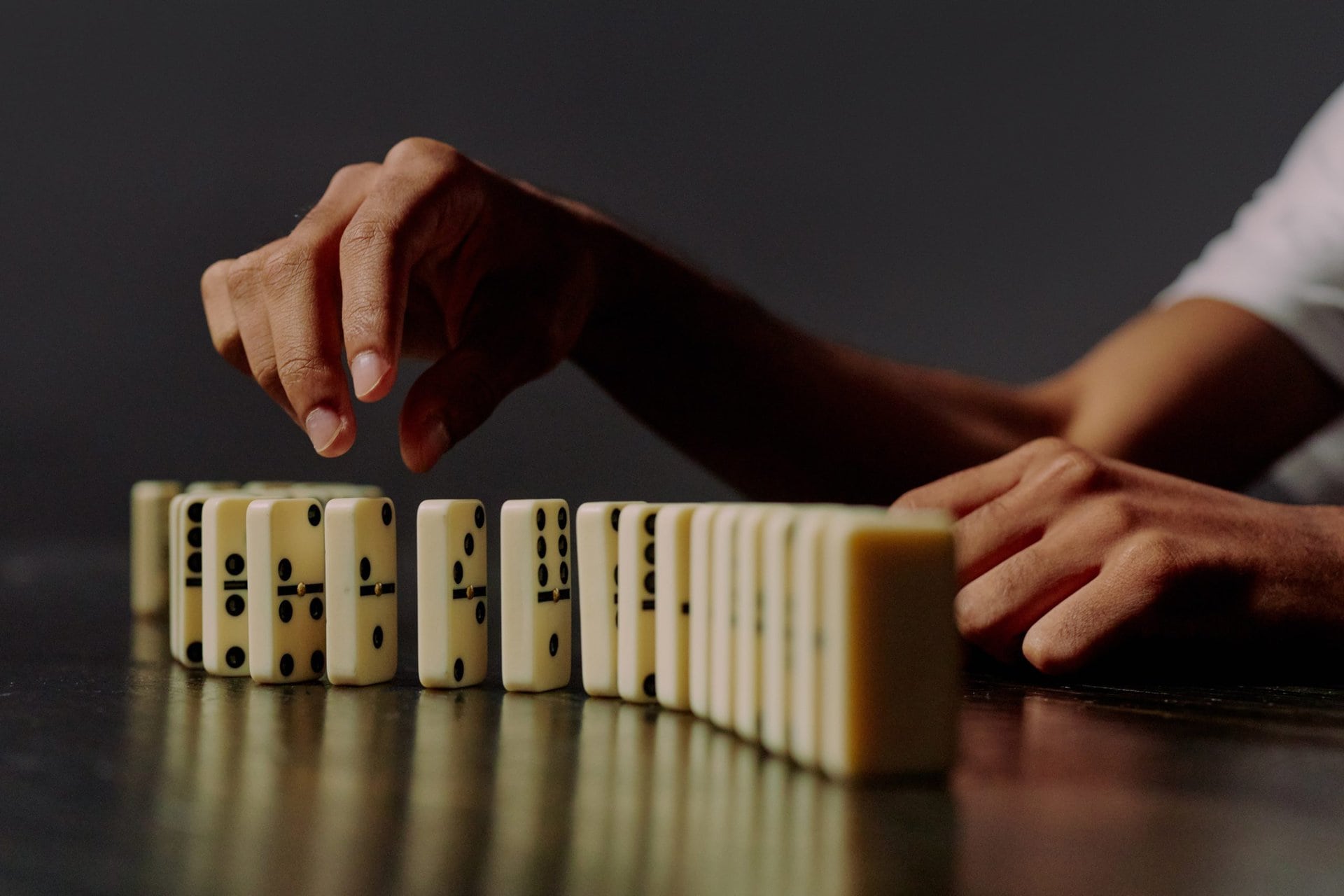 Like dominoes, NeuroomNet Script Blocks can be used to trigger chain reactions